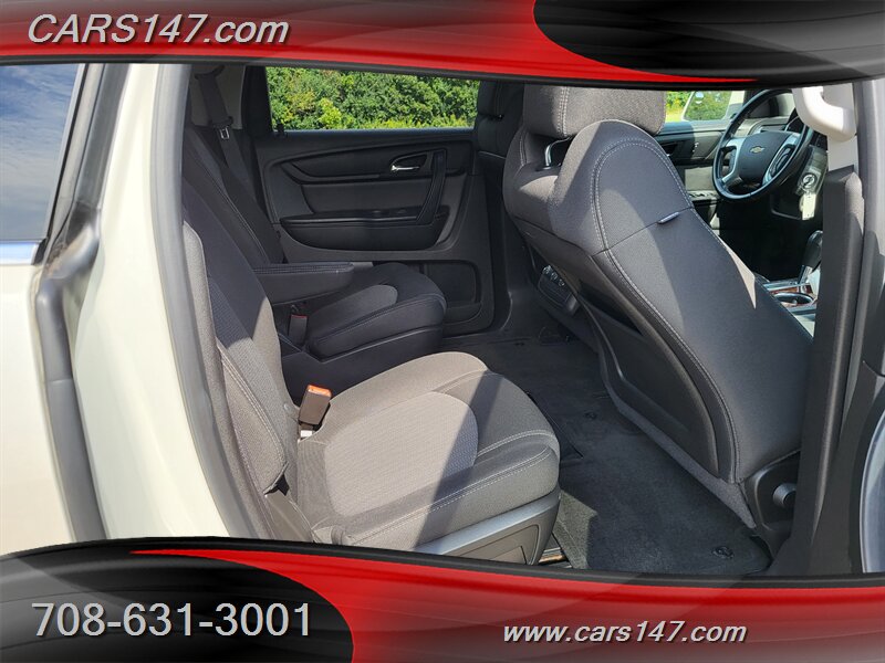 2014 Chevrolet Traverse 1LT photo 17