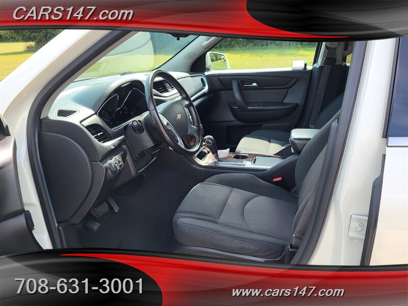 2014 Chevrolet Traverse 1LT photo 14