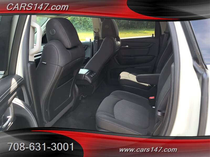 2014 Chevrolet Traverse 1LT photo 16