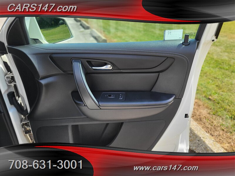 2014 Chevrolet Traverse 1LT photo 21