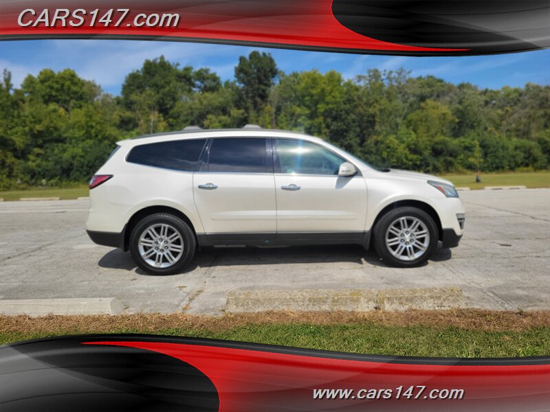 2014 Chevrolet Traverse 1LT photo 4