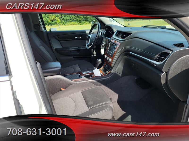 2014 Chevrolet Traverse 1LT photo 15