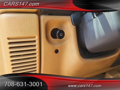1998 Jeep Wrangler Sport   - Photo 15 - Midlothian, IL 60445