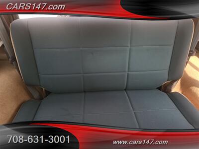 1998 Jeep Wrangler Sport   - Photo 12 - Midlothian, IL 60445
