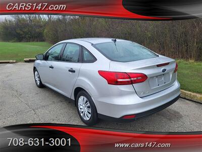 2017 Ford Focus S   - Photo 9 - Midlothian, IL 60445
