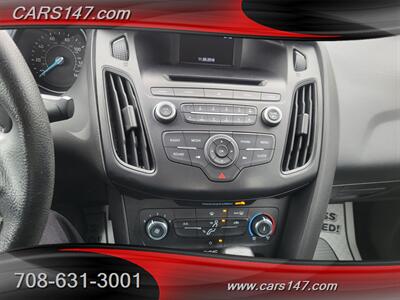 2017 Ford Focus S   - Photo 18 - Midlothian, IL 60445
