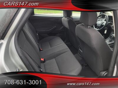 2017 Ford Focus S   - Photo 14 - Midlothian, IL 60445