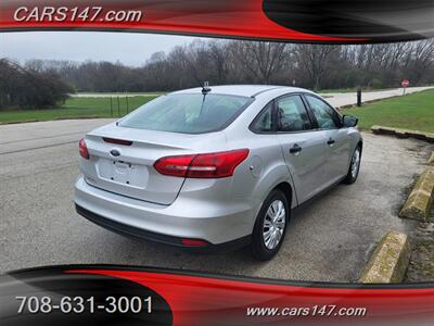 2017 Ford Focus S   - Photo 7 - Midlothian, IL 60445