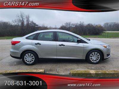 2017 Ford Focus S   - Photo 6 - Midlothian, IL 60445