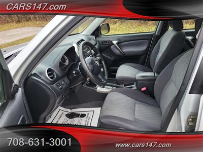 2004 Toyota RAV4   - Photo 13 - Midlothian, IL 60445
