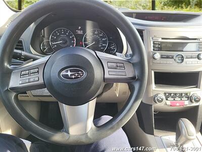 2011 Subaru Outback 2.5i   - Photo 19 - Midlothian, IL 60445