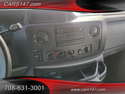 2011 Ford E-350 SD XL   - Photo 15 - Midlothian, IL 60445