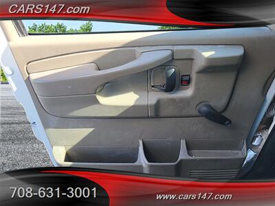 2014 Chevrolet Express 3500 BOX TRUCK   - Photo 16 - Midlothian, IL 60445