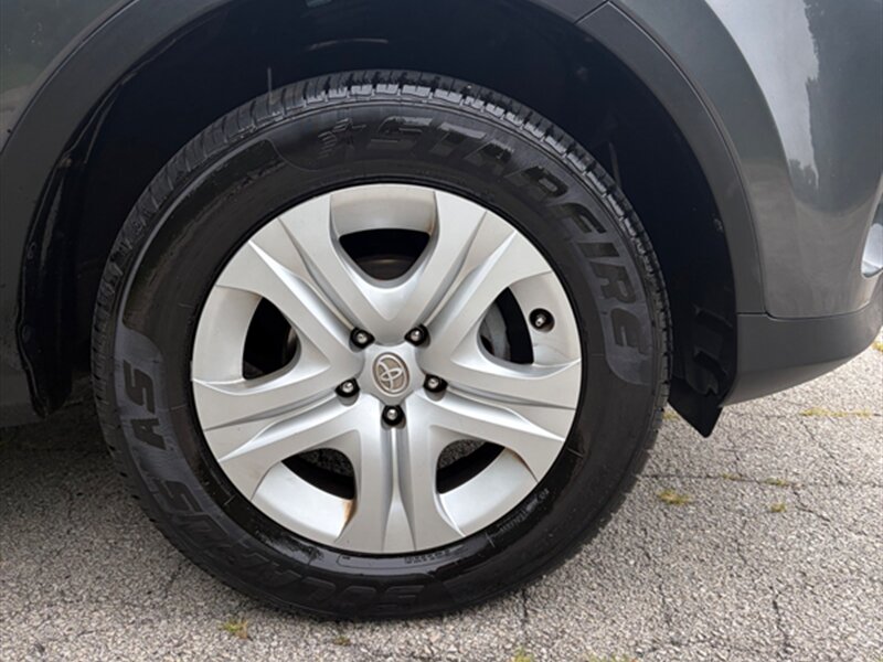 2013 Toyota RAV4 LE - Photo 26 - Midlothian, IL 60445