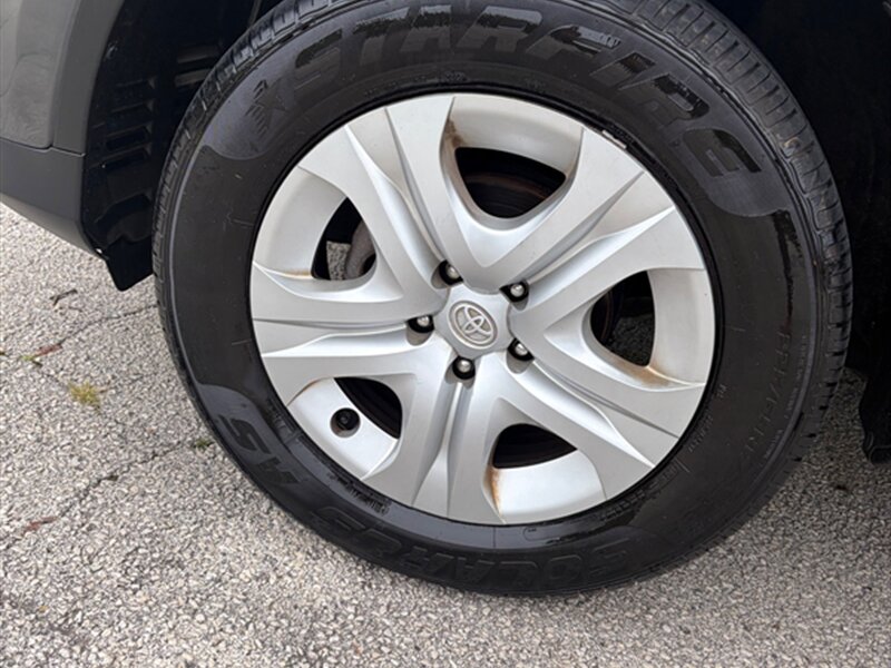 2013 Toyota RAV4 LE - Photo 29 - Midlothian, IL 60445