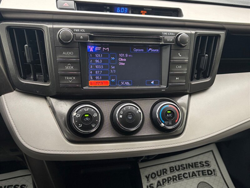 2013 Toyota RAV4 LE - Photo 14 - Midlothian, IL 60445