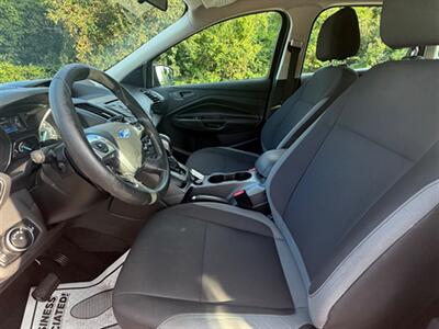 2016 Ford Escape S   - Photo 17 - Midlothian, IL 60445