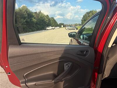 2016 Ford Escape S   - Photo 23 - Midlothian, IL 60445