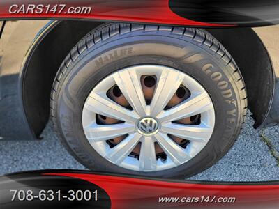 2011 Volkswagen Jetta S   - Photo 9 - Midlothian, IL 60445