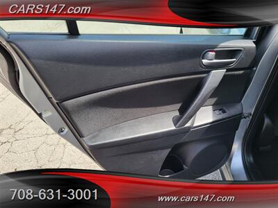 2013 Mazda Mazda3 i Sport   - Photo 23 - Midlothian, IL 60445