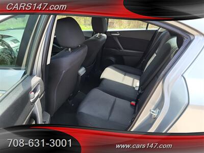 2013 Mazda Mazda3 i Sport   - Photo 13 - Midlothian, IL 60445