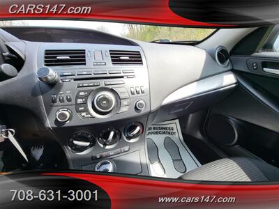 2013 Mazda Mazda3 i Sport   - Photo 19 - Midlothian, IL 60445