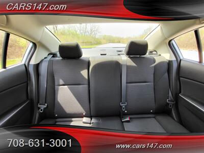 2013 Mazda Mazda3 i Sport   - Photo 15 - Midlothian, IL 60445