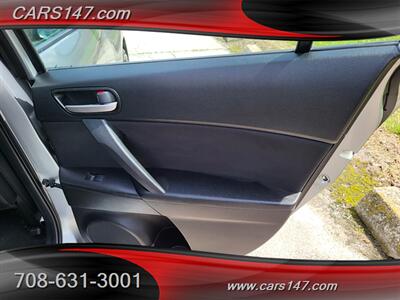 2013 Mazda Mazda3 i Sport   - Photo 24 - Midlothian, IL 60445