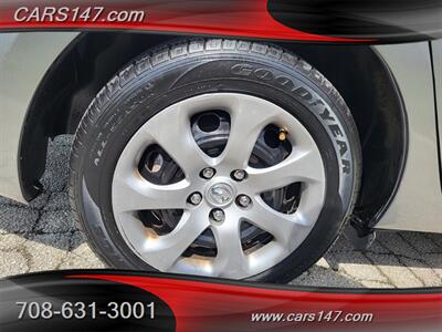 2013 Mazda Mazda3 i Sport   - Photo 28 - Midlothian, IL 60445