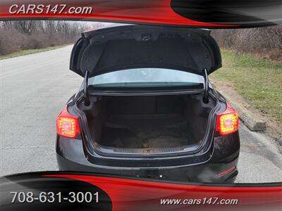 2013 Chevrolet Malibu LTZ   - Photo 10 - Midlothian, IL 60445