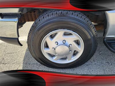 2013 Ford E-350 SD XLT   - Photo 24 - Midlothian, IL 60445