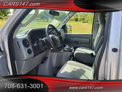 2013 Ford E-350 SD XLT   - Photo 10 - Midlothian, IL 60445
