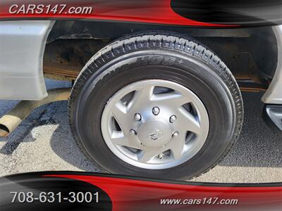 2013 Ford E-350 SD XLT   - Photo 26 - Midlothian, IL 60445