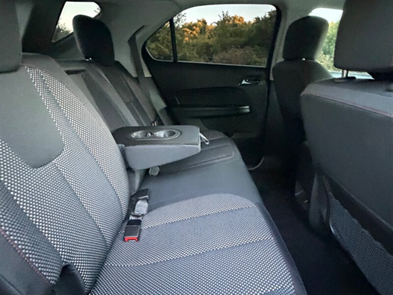 2013 Chevrolet Equinox LT - Photo 19 - Midlothian, IL 60445