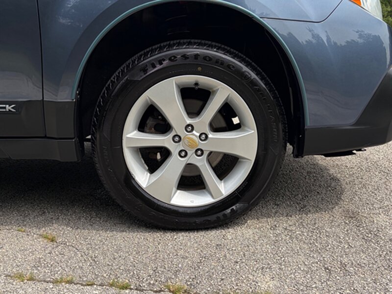 2014 Subaru Outback 2.5i Premium - Photo 25 - Midlothian, IL 60445
