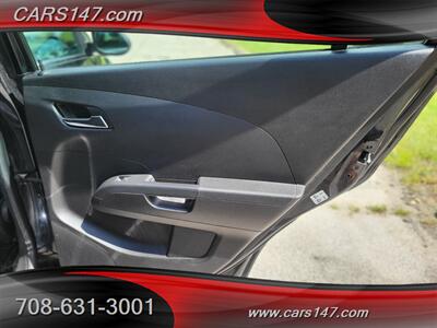 2017 Chevrolet Sonic LT Auto   - Photo 14 - Midlothian, IL 60445