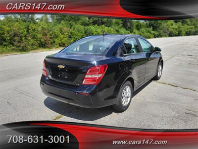 2017 Chevrolet Sonic LT Auto   - Photo 6 - Midlothian, IL 60445