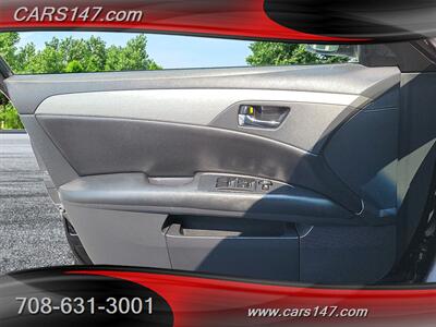 2005 Toyota Avalon Touring   - Photo 19 - Midlothian, IL 60445