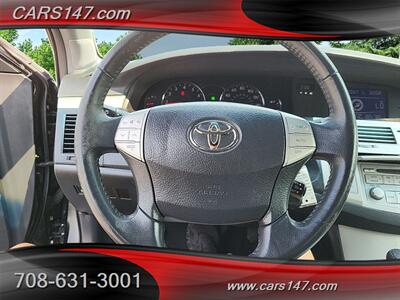 2005 Toyota Avalon Touring   - Photo 16 - Midlothian, IL 60445