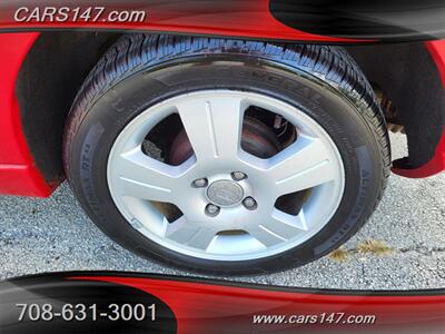 2006 Ford Focus ZX3 SES   - Photo 24 - Midlothian, IL 60445