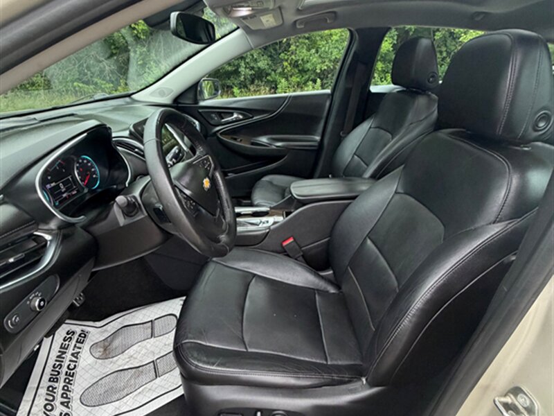 2016 Chevrolet Malibu Premier - Photo 17 - Midlothian, IL 60445