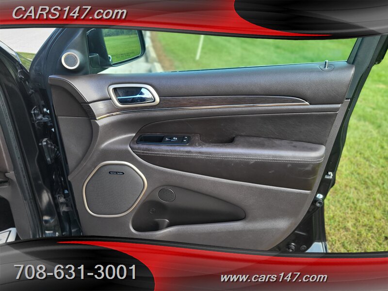 2015 Jeep Grand Cherokee Summit photo 19