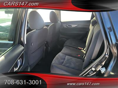 2016 Nissan Rogue SV   - Photo 13 - Midlothian, IL 60445