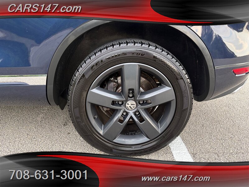 2012 Volkswagen Touareg TDI Lux - Photo 29 - Midlothian, IL 60445