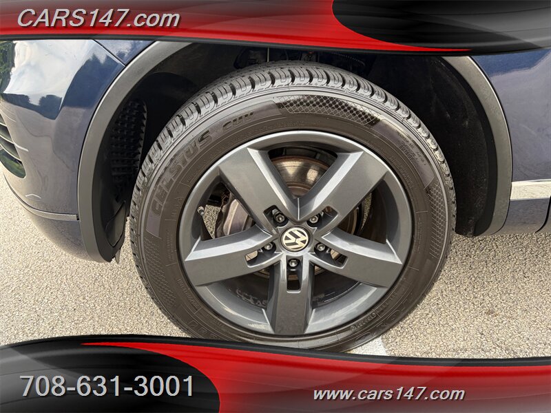 2012 Volkswagen Touareg TDI Lux - Photo 30 - Midlothian, IL 60445