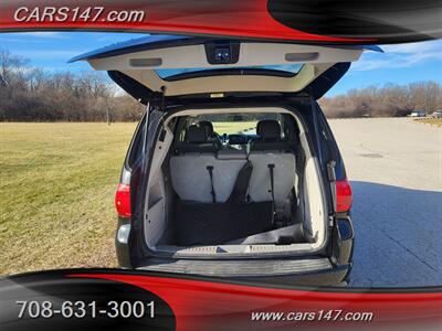 2012 Volkswagen Routan SE   - Photo 10 - Midlothian, IL 60445