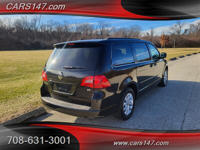 2012 Volkswagen Routan SE   - Photo 7 - Midlothian, IL 60445