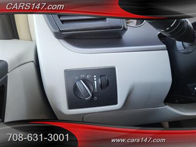 2012 Volkswagen Routan SE   - Photo 20 - Midlothian, IL 60445