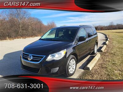 2012 Volkswagen Routan SE   - Photo 1 - Midlothian, IL 60445