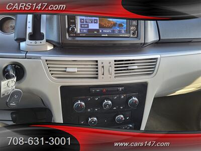 2012 Volkswagen Routan SE   - Photo 18 - Midlothian, IL 60445